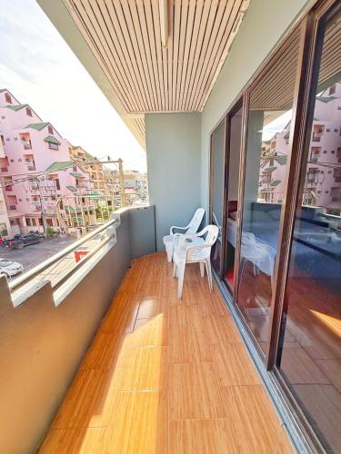 Pattaya Malee Guesthouse and Restaurant  3-Star Hotel lobby