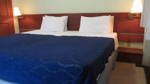 2 twin beds