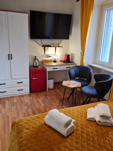 INCHY ACCOMMODATION - Deluxe Rooms & fully equipped kitchen in Diocletian's Palace, Split (photo 6)