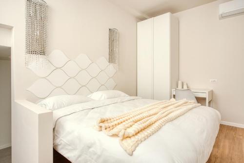 Hostmate - Milano - Imperia's Pearl - Romolo IULM