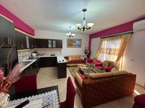 Apartment with City View image 7
