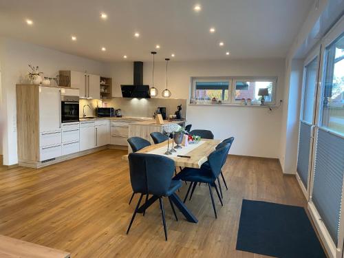 virtuve, Luxus Ferienhaus Geest und Moor in Grossheide