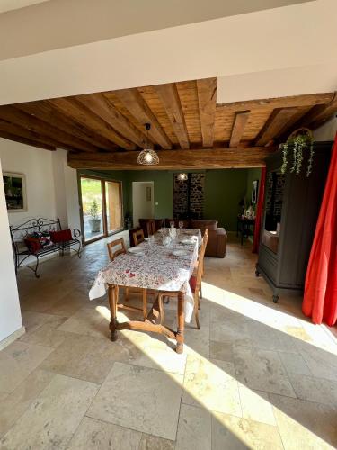 Gîte de petit Pierre gîte à louer Saint-Denis-de-Villenette