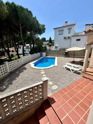 House with pool and private garden, L' Escala (fotografie 2)
