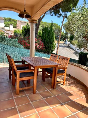 House with pool and private garden, L' Escala (fotografie 10)