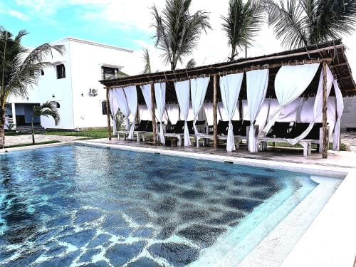 Villa SunShine exclusive in วาตามู