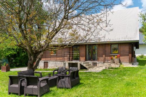 3 bedrooms, 5 beds