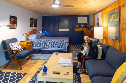 Cavalier Cottage B&B in Shelburne Falls, USA