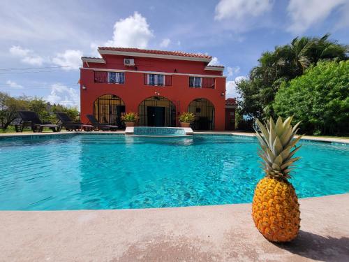 Casa Rojas Villa in Crown Point