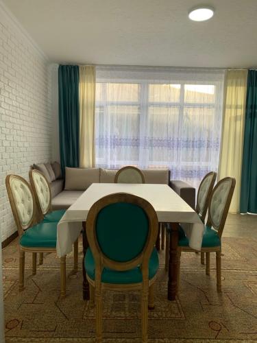 Raduga West коттедж in Kosh-Kël'