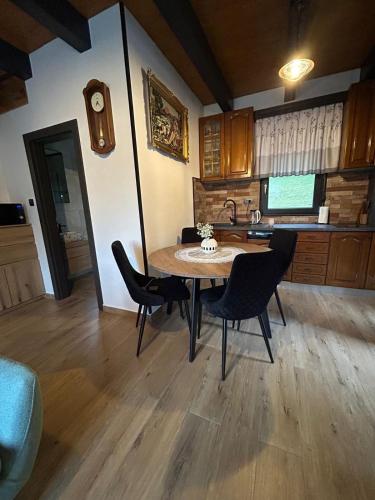 Kuća za odmor LO (Kuca za odmor LO) in 古特里維