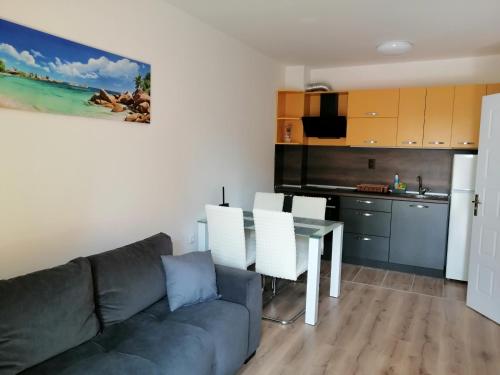 Star Beach - Звезден плаж in Primorsko