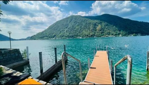Lugano Lakefront - Private Beach & Pool in Melano, Schweiz