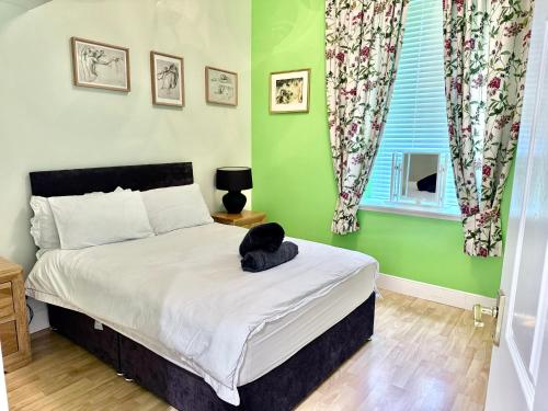 Spacious Iconic Lesmurdie House 2 bed, free WiFi and Parking in ايلجين