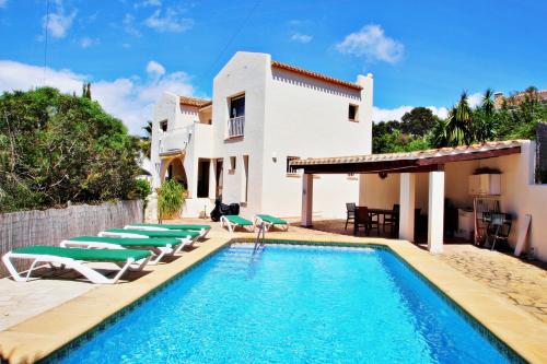 Emma - sea view holiday home with private pool in Benissa, Бениса (фото 3)
