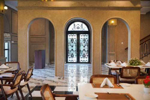 Restaurant, Alhamra Hotel in Gujrat