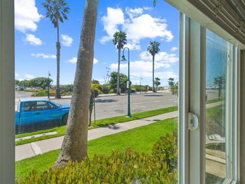Beautiful 2 Bed Beach Condo #104 in Carpinteria (Kalifornia)