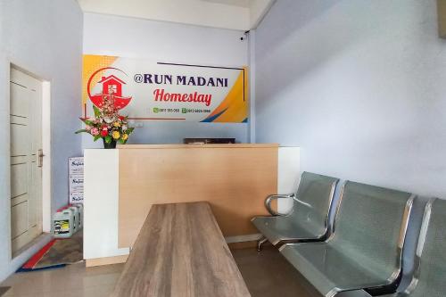 Lobby, RedDoorz Syariah @ Masrun Homestay Bangkinang in Tuah Karya
