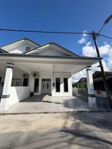 Homestay Ayuni