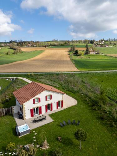 Exterior view, au gite de la cascade in Hauterives