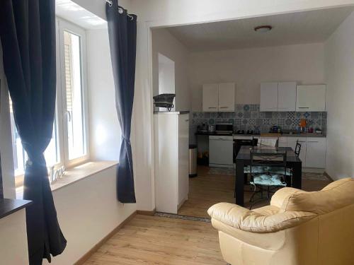 Nid Douillet in Uzer