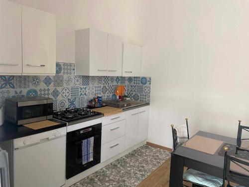 Nid Douillet in Uzer