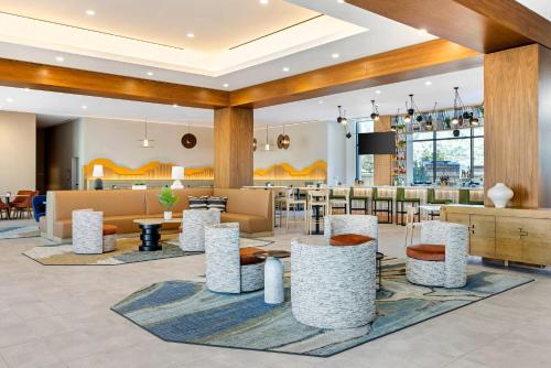 Cambria Hotel Burbank Airport in Burbank, USA