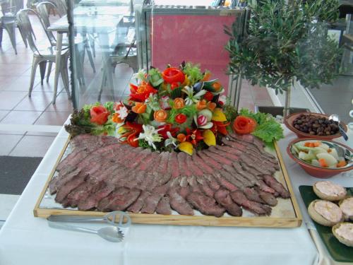 Meropi Hotel & Apartments - image 8