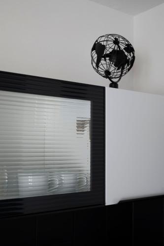 Black & White Apartment - Balkon, Netflix, Nespresso, Zentral, Messe, Chemnitz (photo 8)