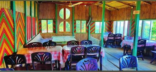 Restaurante, Rock Paradise Resort in Rangamati