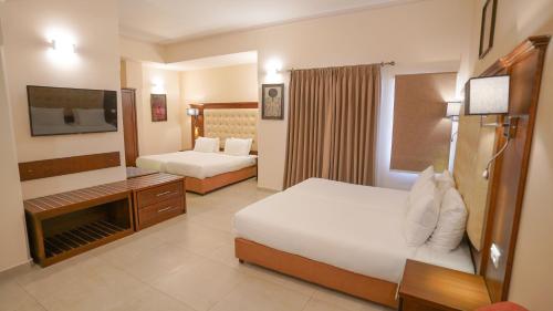 4 twin beds