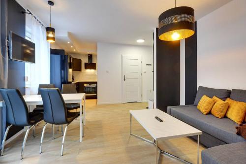 Gustowne Apartamenty Sun Seasons 24 z Parkingiem w Szklarskiej Porębie by Noclegi Renters, Шклярска-Поремба (фото 7)