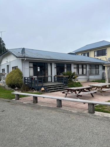 Quiet country setting- R3 Magnolia House in Temuka
