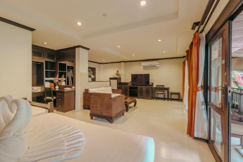 room detail thumbnail 0