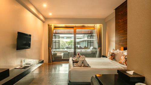 room detail thumbnail 1