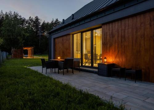 Balkons/terase, Buczki 12 SPA Mazury Pool-Luksusowy Dom domek na Mazurach z jacuzzi, basenem i sauna na wyłączność (Buczki 12 SPA Mazury Pool-Luksusowy Dom domek na Mazurach z jacuzzi, basenem i sauna na wylacznosc) in Mrozy Wielkie