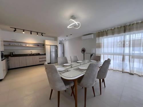 Spacious 3-Bedroom Chalet and Maid Room in Fouka Bay in 자위야트 아일라트 누