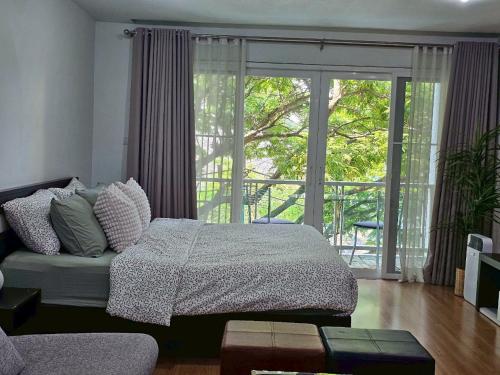 Modern Style 1BR / Large balcony at Nimman, Chiang Mai