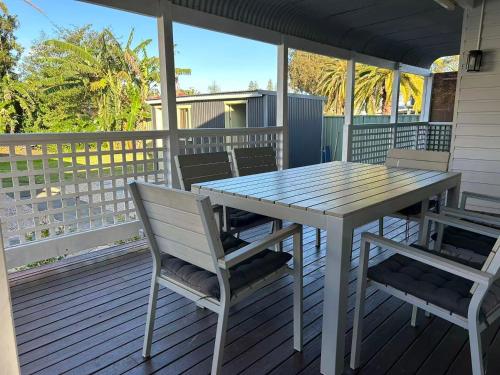 Spacious Stylish Coastal Escape in Forster