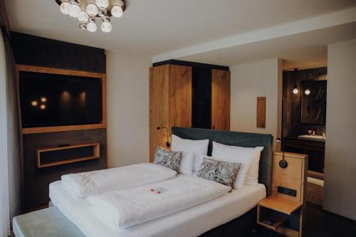 Junior Suite with Mountain View