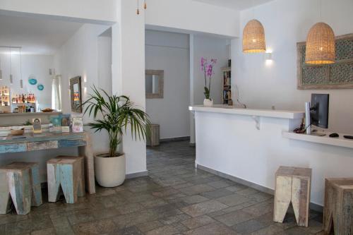 Hotel Manos in Paras sala