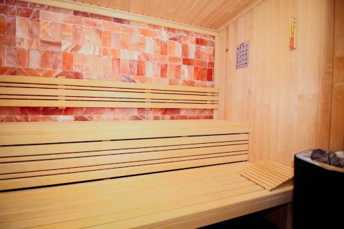 Hotel Opal Art - image 3