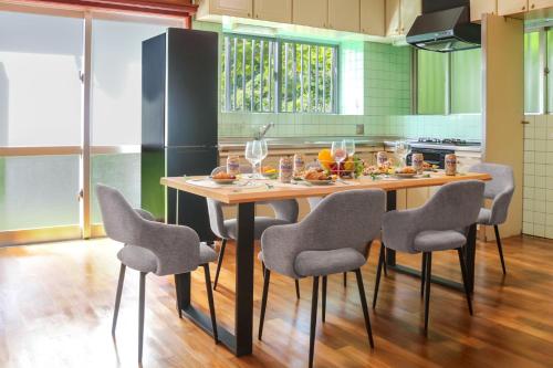 ビーチ徒歩3分 BBQ可 最大10名宿泊の和室付き平屋 石垣 伊原間 Akashis house