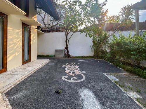 Sayang Taman Villas – Sanur, CO