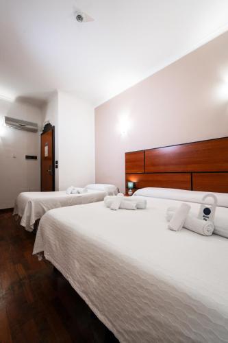 Basic Triple Room image 10