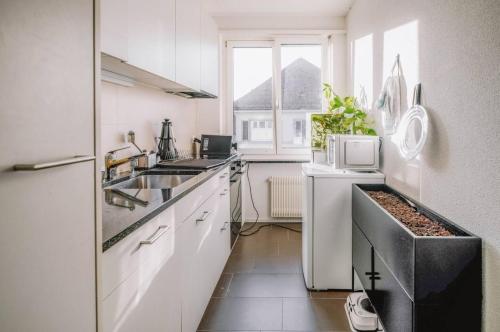 Modern Apartment with balcony in Zurich Center A Hoh - Self Checkin, Curych (fotografie 6)