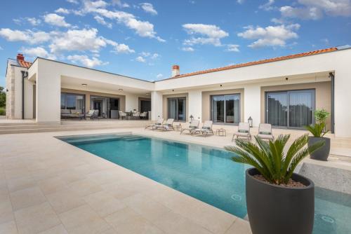 Villa Lastine by Villsy – khách sạn tại Kurili