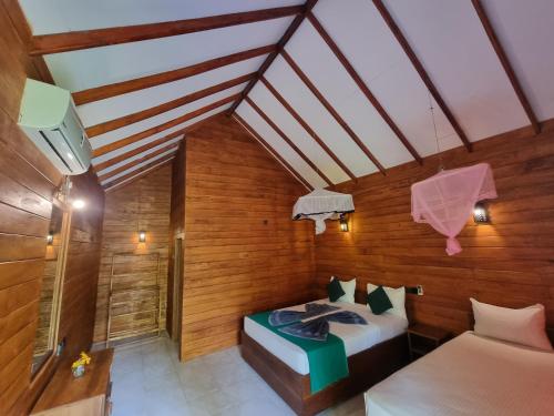 Deluxe Triple Room image 9