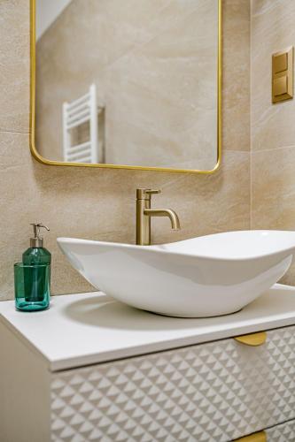 Király Luxury by STN - image 12