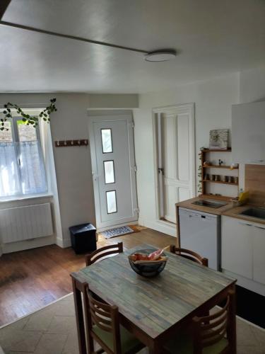 Charmante Petite Maison Audoise in Trausse